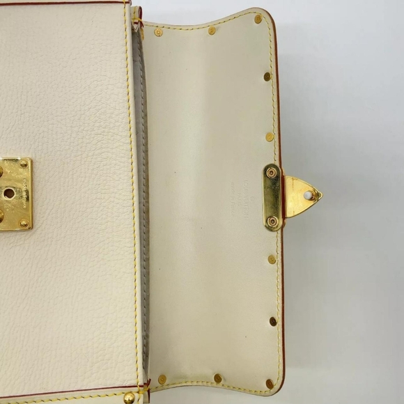 Auth Louis Vuitton Suhali Ivory Trunk Bag - Picture 6 of 9
